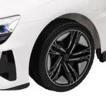 Barnelbil Audi RS e-tron GT Vit av Plast och Metall för Barn 3-5 År med Fjärrkontroll och Musik Hastighet upp till 5 km/h Licensierad