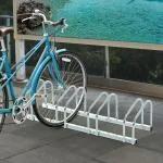 Cykelställ för 5 Cyklar, Robust Parkeringsställ för Golv eller Vägg, Väderbeständig Förvaring av Cyklar, Silver, 145 x 33 x 27 cm