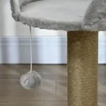 Klösträd Kattträd Litet Jutegrå av Sisal och Plysch för Katter upp till 4 kg Skrapstolpe med Lekboll 49 cm