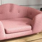 Lyxig Hundsoffa i Rosa Plysch, Elegant Hundbädd med Träben och Ryggficka, Bekväm Sovplats för Små Hundar, Rosa, 70 x 47 x 30 cm
