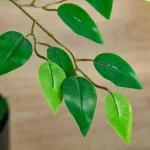 Konstgjord Växt Ficus Konstträd i Kruka Grön av Plast och Cement för Vardagsrum och Kontor Naturtrogen Dekoration Höjd 135 cm